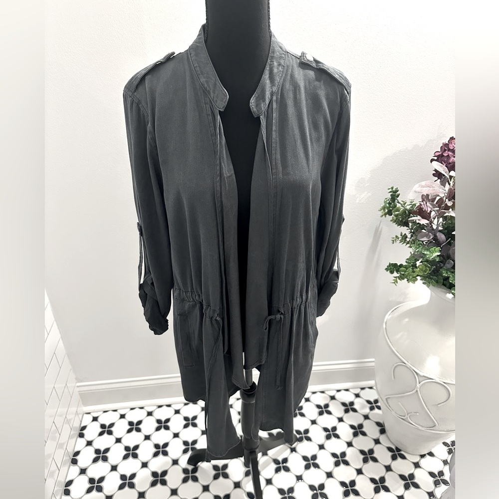 Knox Rose. Size M. Color is grey blue. Cinched waist. Drapes nicely in front.
